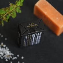 Load image into Gallery viewer, Leo Star Sign Zodiac Bar - Natural and Vegan Horoscope Soap