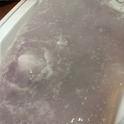 Luxury and Sweet Almond Bath Bomb-1