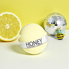 Load image into Gallery viewer, Honeybee Lemon Bath Bomb - 8oz-0
