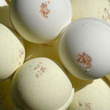 Load image into Gallery viewer, Honeybee Lemon Bath Bomb - 8oz-3
